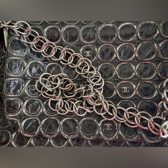 CHANEL black patent leather bag - Picture 7 of 12